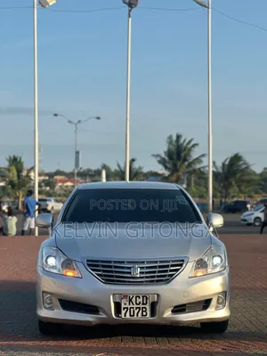 Toyota Crown 2009 Silver
