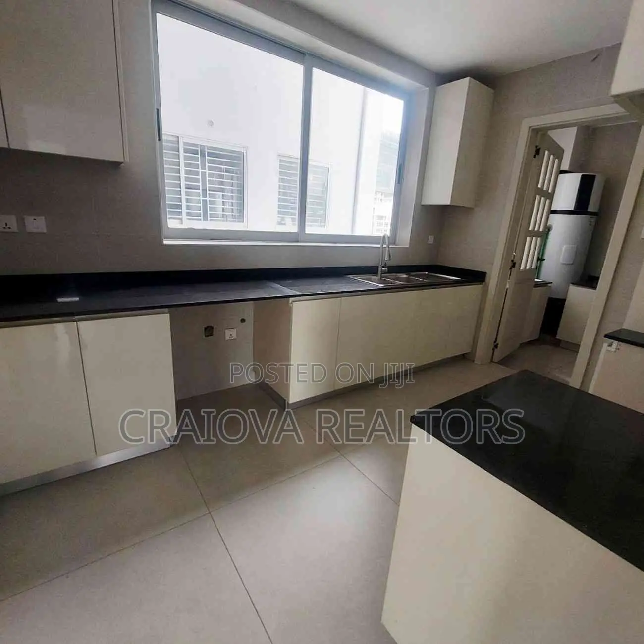 4bdrm Duplex in Spring Valley for rent