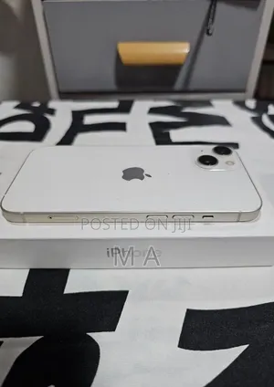 Apple iPhone 13 512 GB White