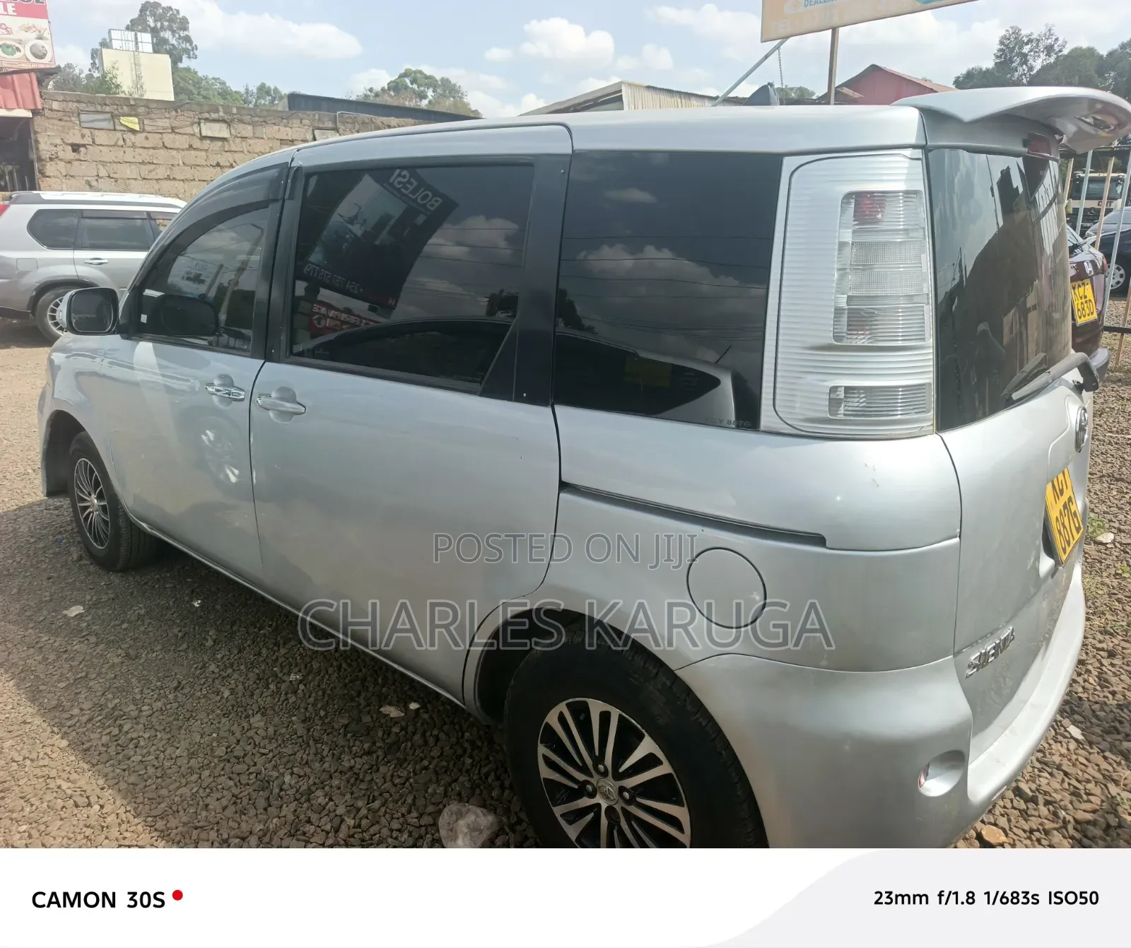Toyota Sienta 2013 Silver