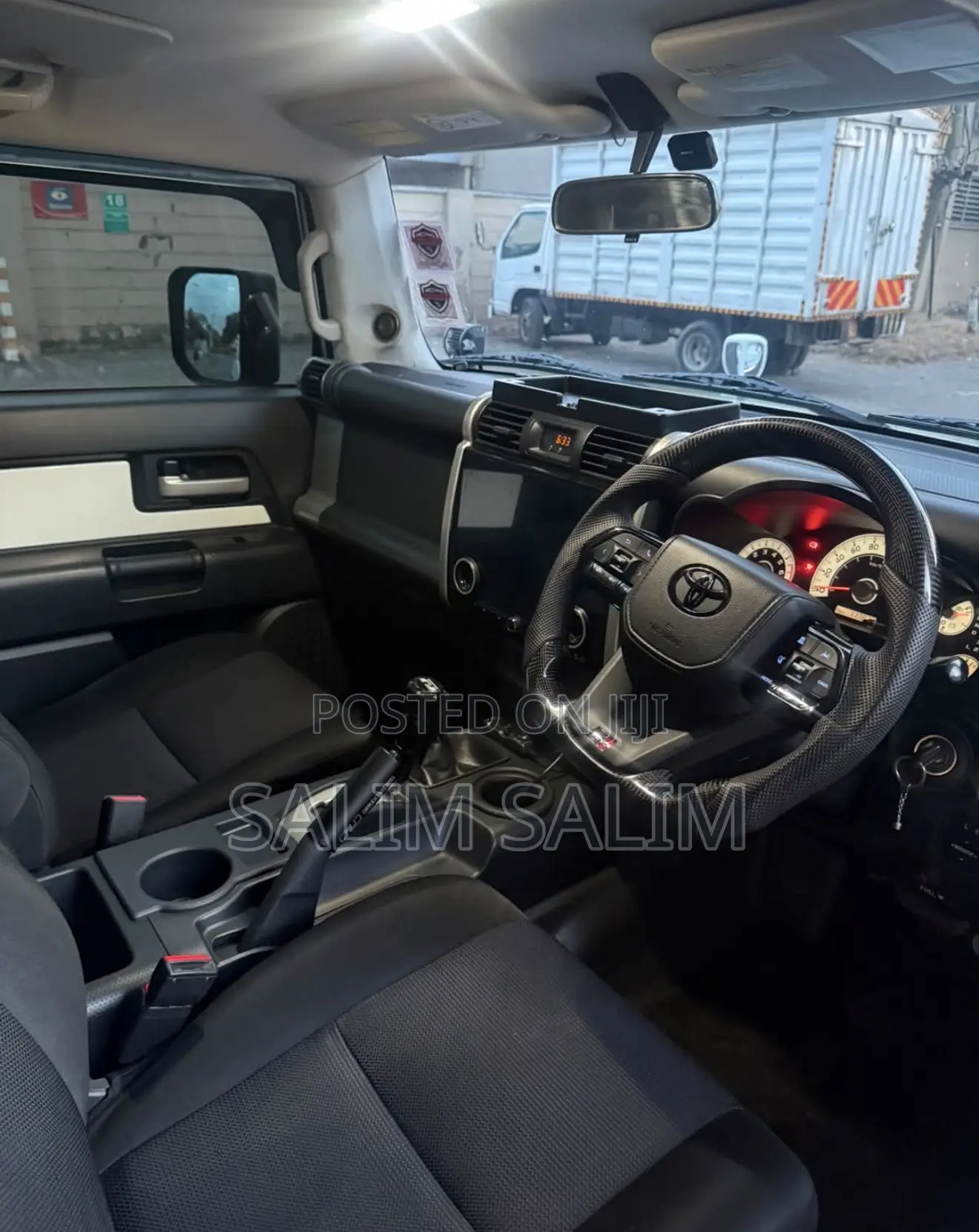 Toyota FJ Cruiser 2014 White