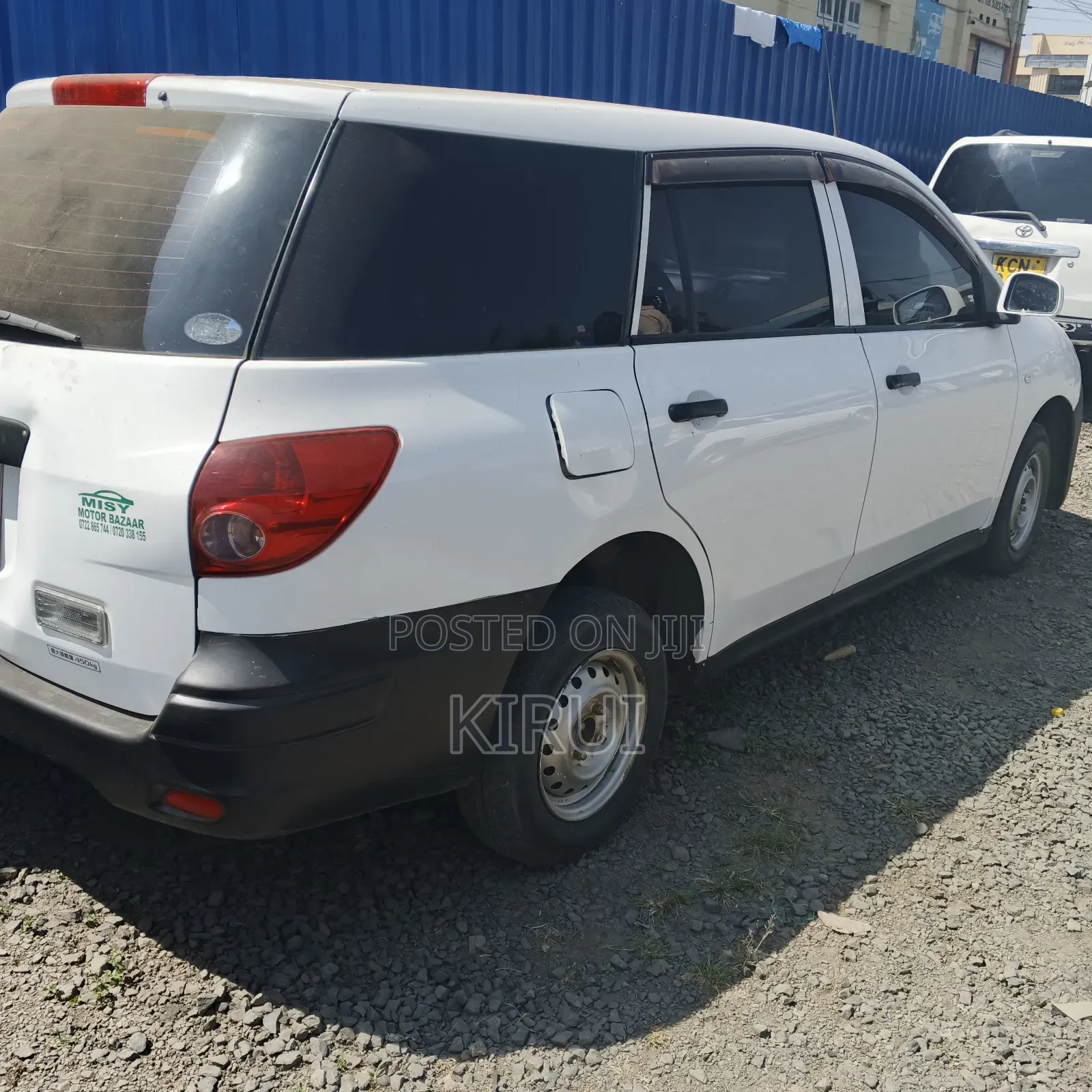 Nissan Advan 2014 White