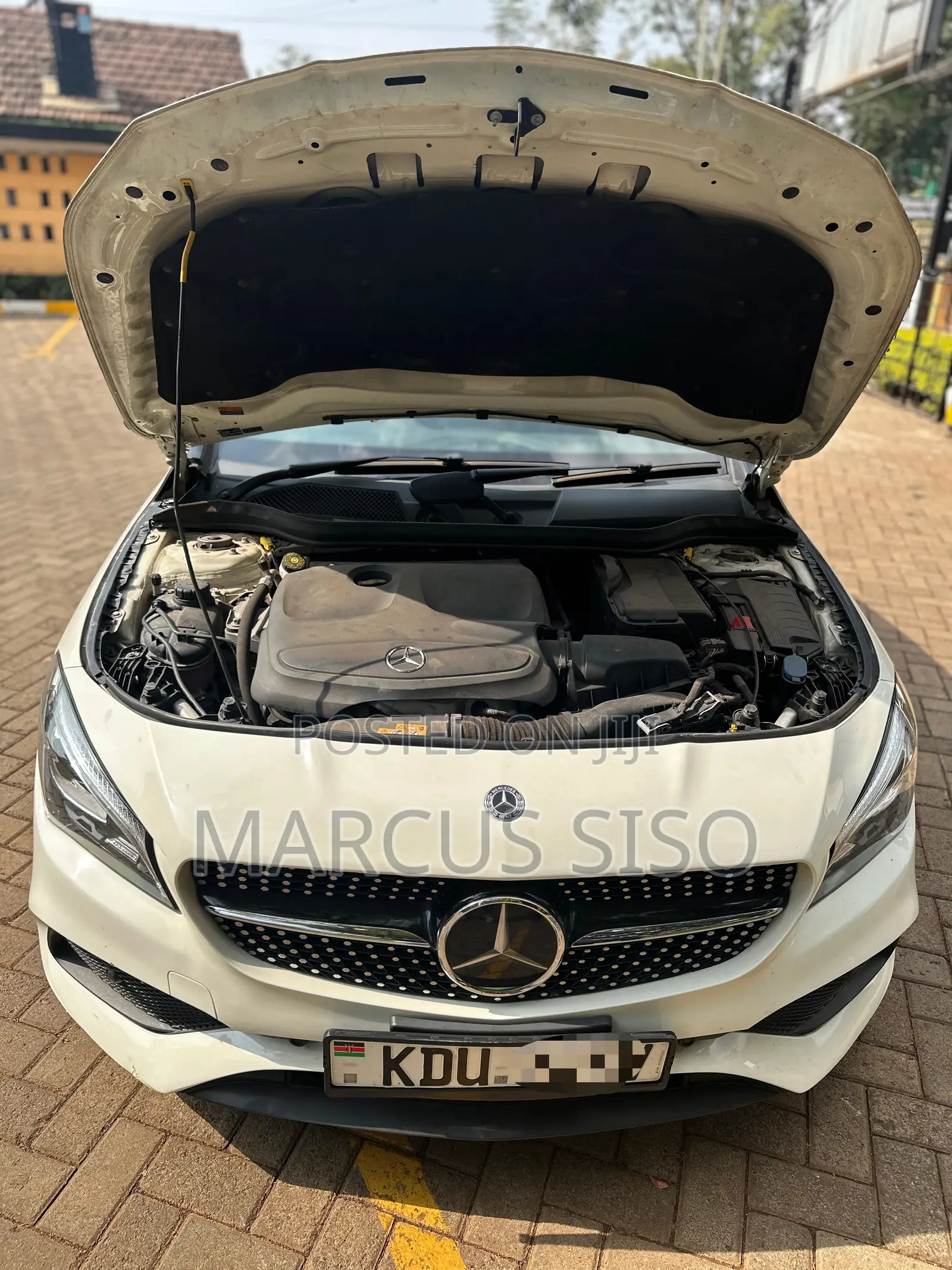 Mercedes-Benz CLA-Class CLA 180 Sedan 2018 White
