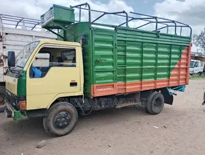 Mitsubishi Canter 4d31 1995 Beige