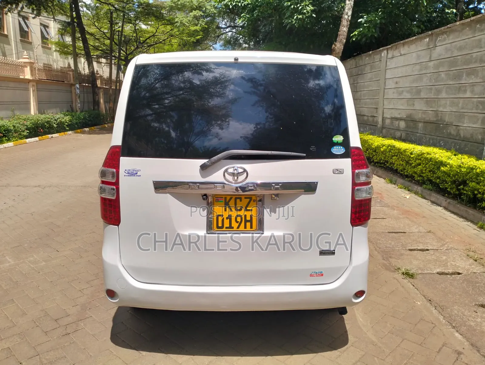Toyota Noah 2013 White
