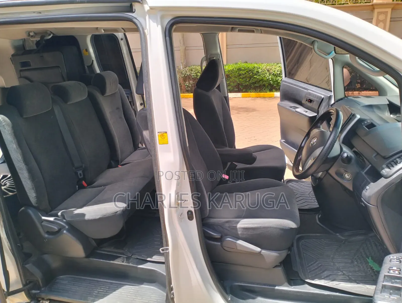 Toyota Noah 2013 White