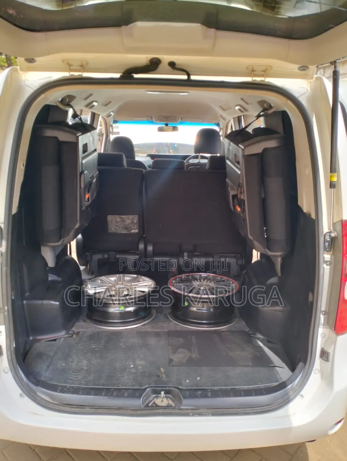 Toyota Noah 2013 White