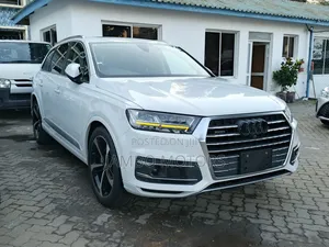 Audi Q7 45 SE Premium AWD quattro 2019 White 