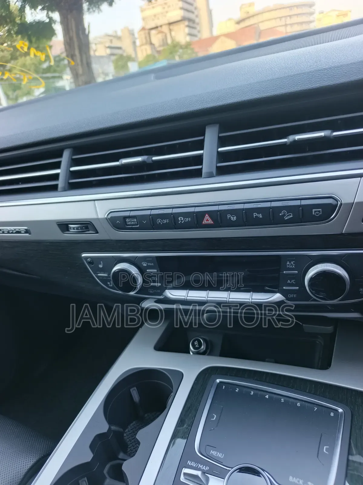 Audi Q7 45 SE Premium AWD quattro 2019 White 