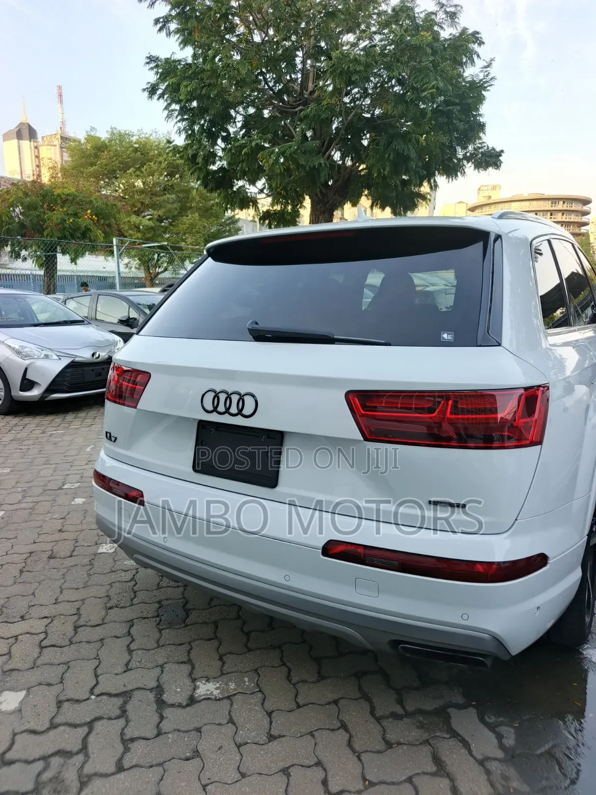 Audi Q7 45 SE Premium AWD quattro 2019 White 