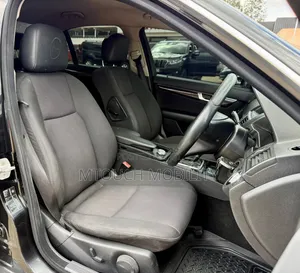 Mercedes-Benz C180 2010 Black
