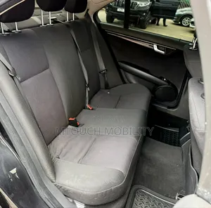 Mercedes-Benz C180 2010 Black