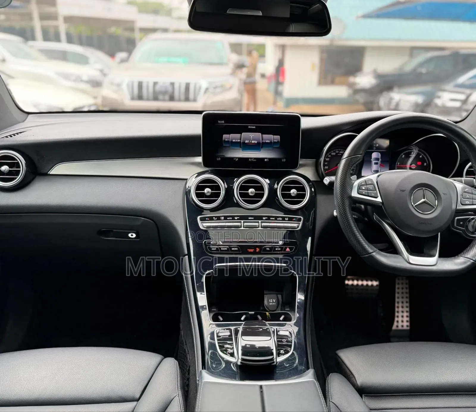 Mercedes-Benz GLC-Class 2019 White