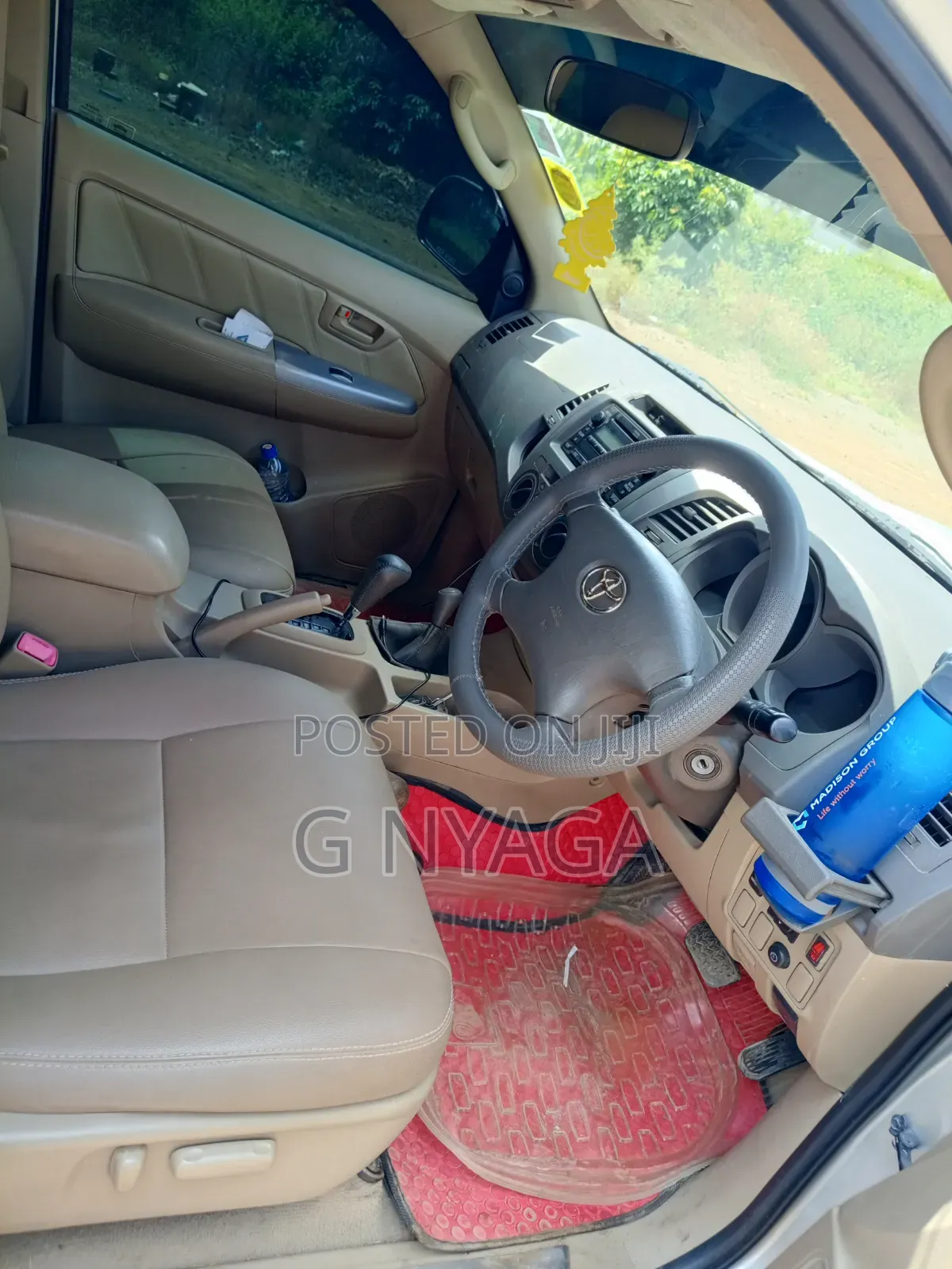Toyota Hilux 2011 Beige