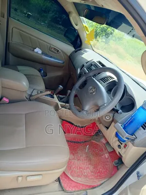 Toyota Hilux 2011 Beige