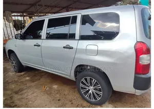 Toyota Probox 2017 Silver