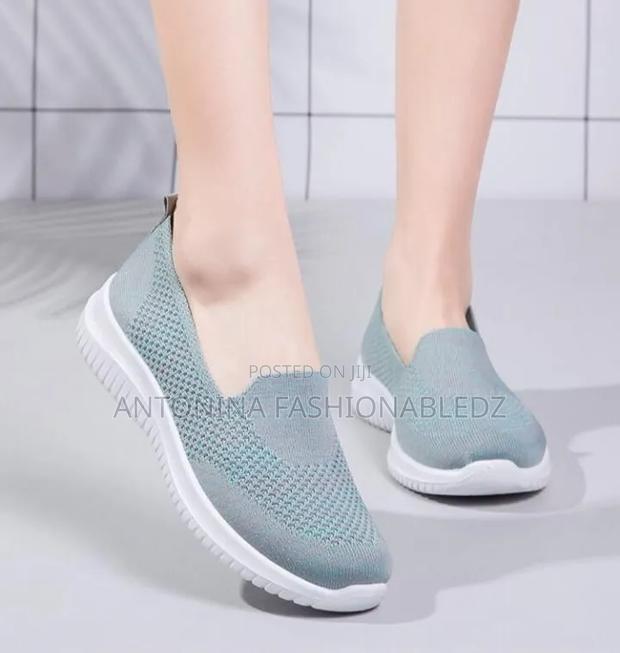 Breathable Comfortable Ladies Shoes - thumbnail 3