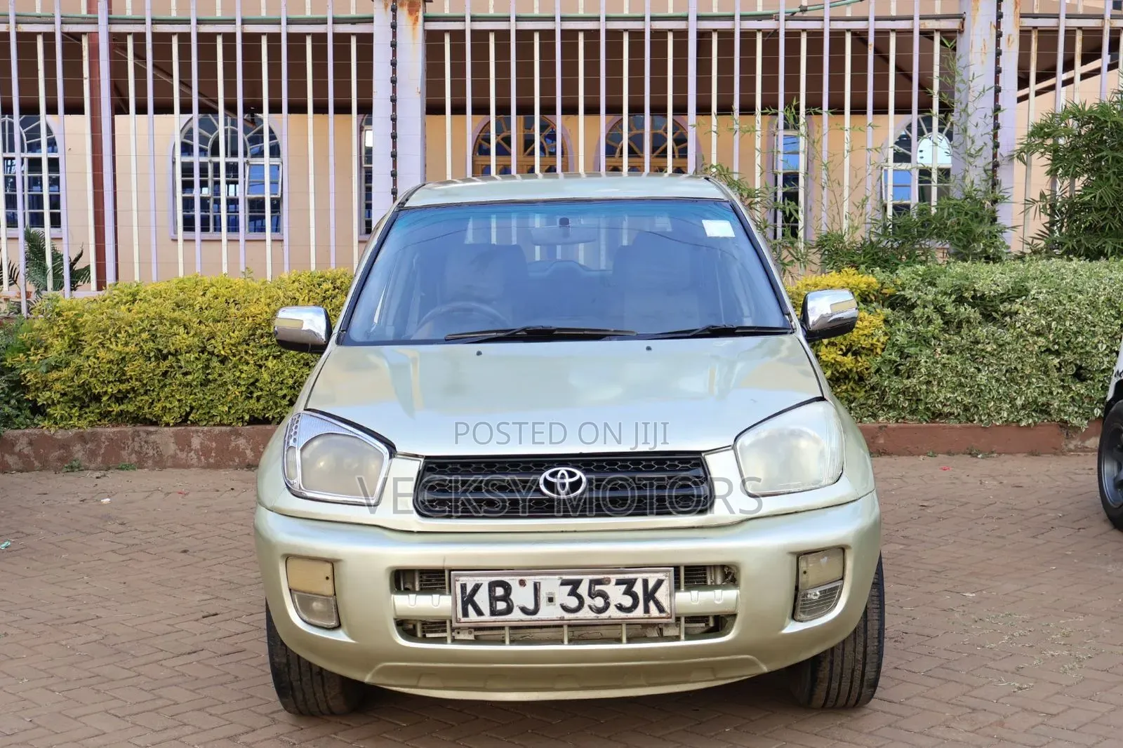 Toyota RAV4 2002 Gold
