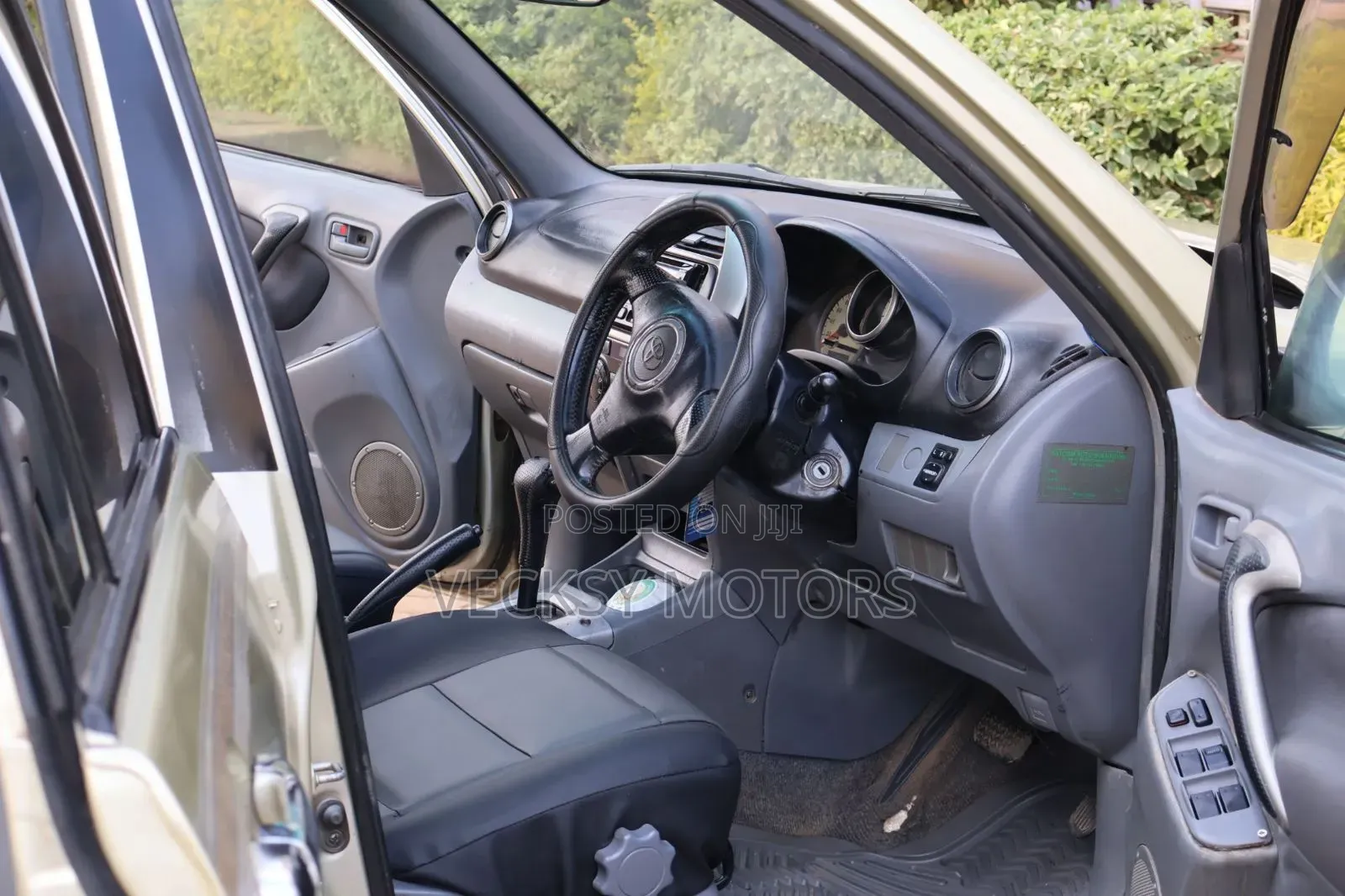 Toyota RAV4 2002 Gold