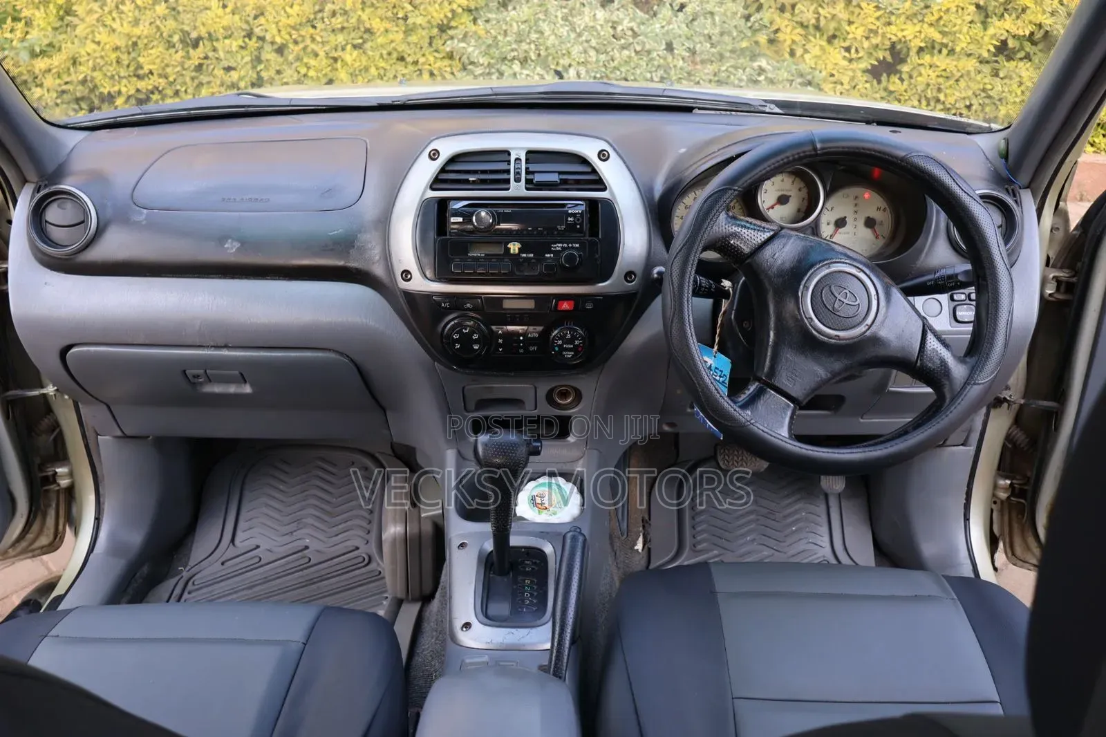 Toyota RAV4 2002 Gold