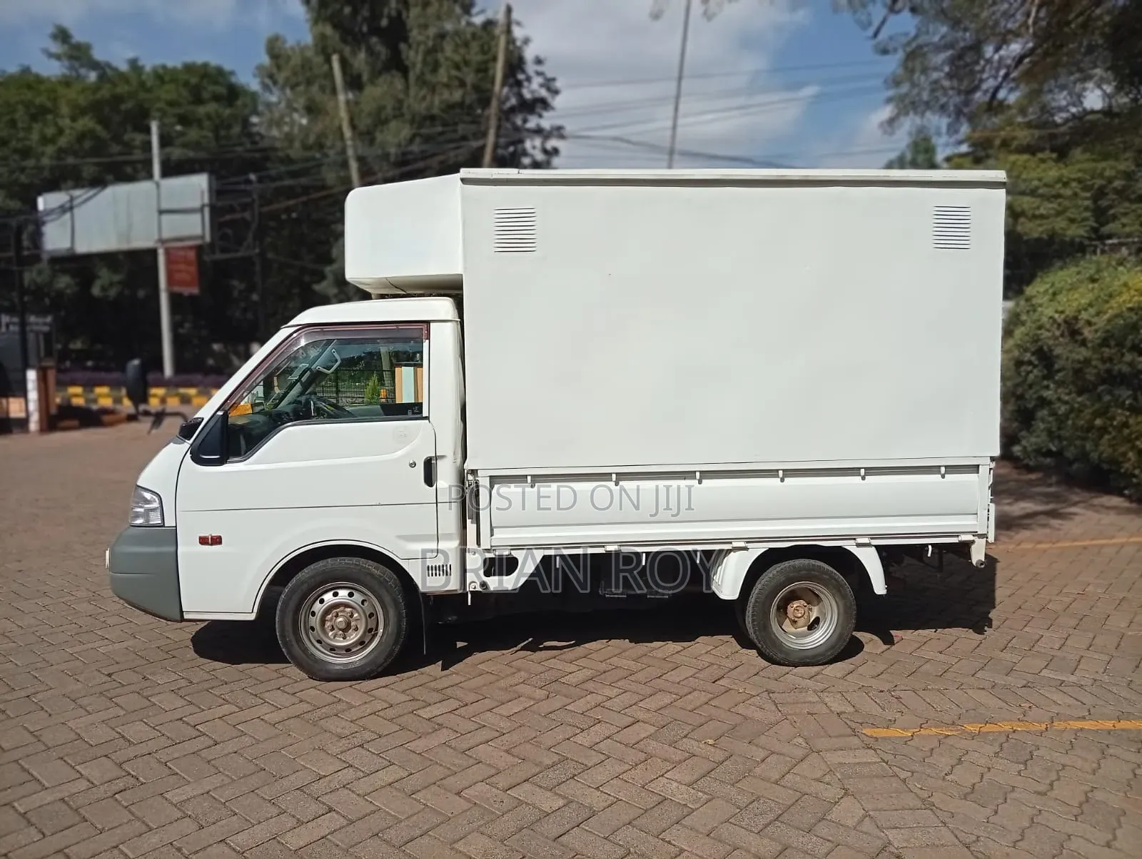 Nissan Vannete