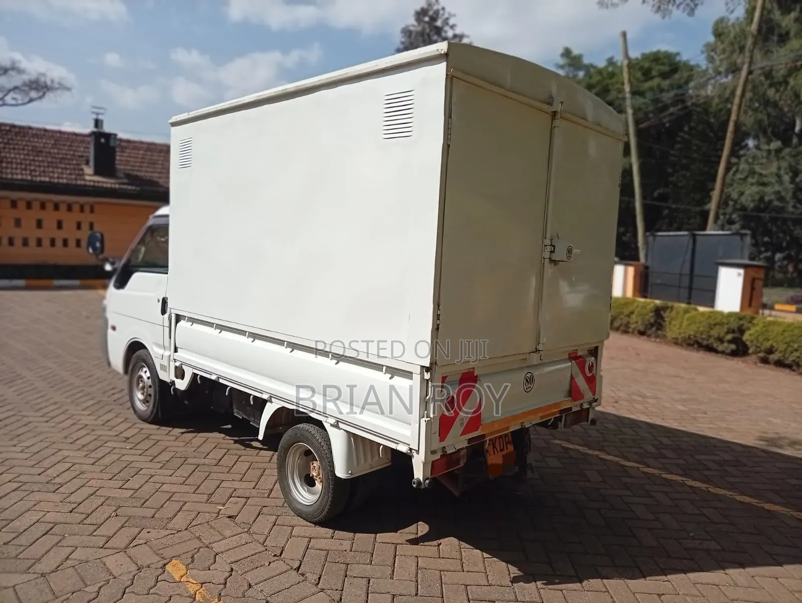 Nissan Vannete