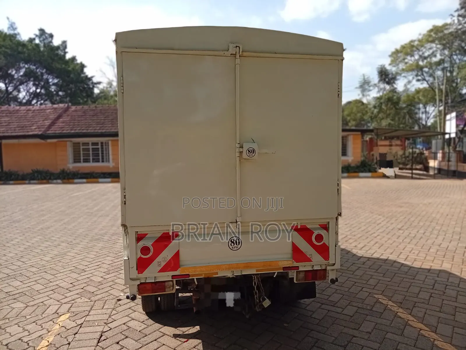 Nissan Vannete