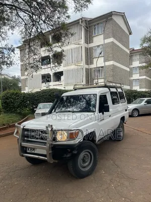 Toyota Land Cruiser 2015 White