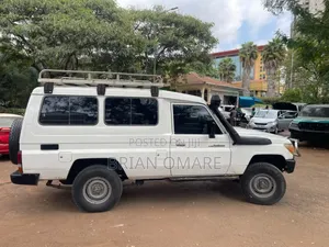 Toyota Land Cruiser 2015 White