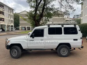 Toyota Land Cruiser 2015 White