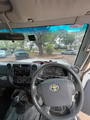 Toyota Land Cruiser 2015 White