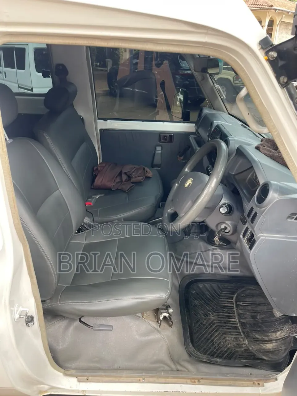 Toyota Land Cruiser 2015 White