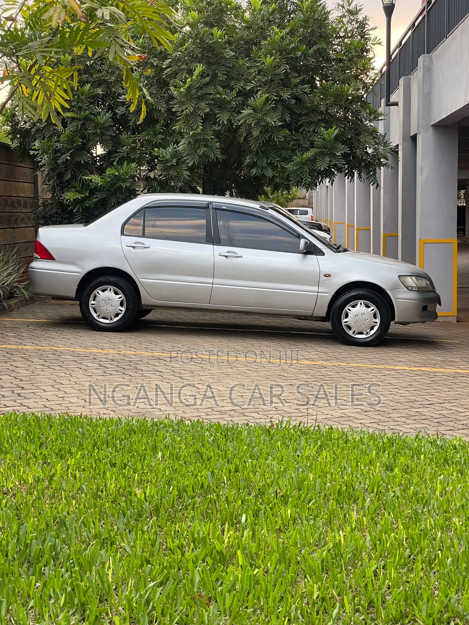 Mercedes-Benz C200 2007 White