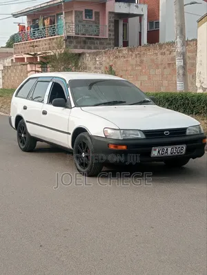 Toyota Corolla 2001 White