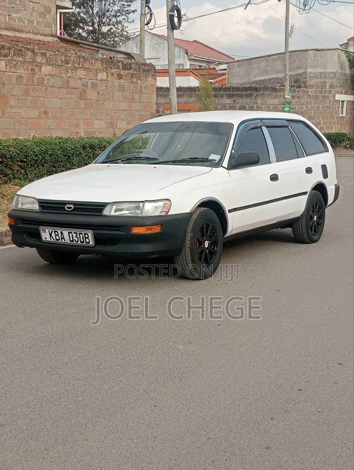 Toyota Corolla 2001 White