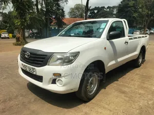 Toyota Hilux 2014 White