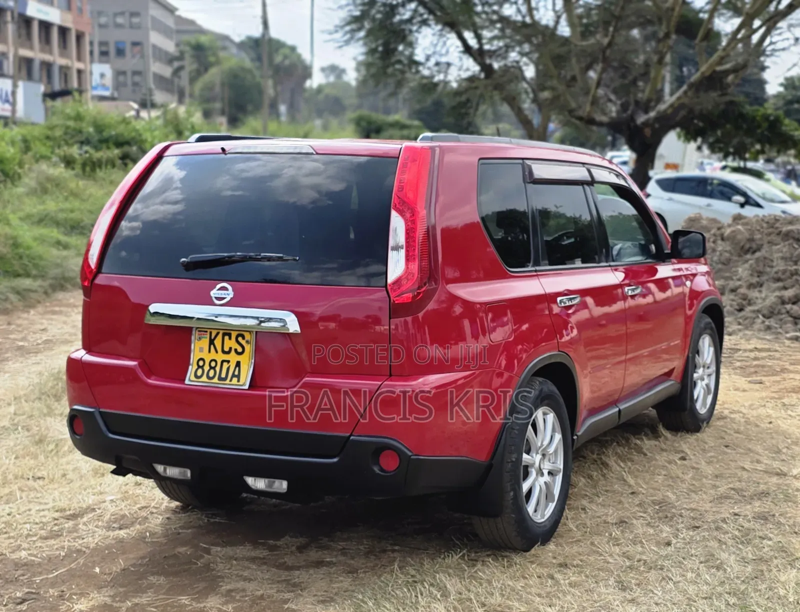 Nissan X-Trail 2011 Red