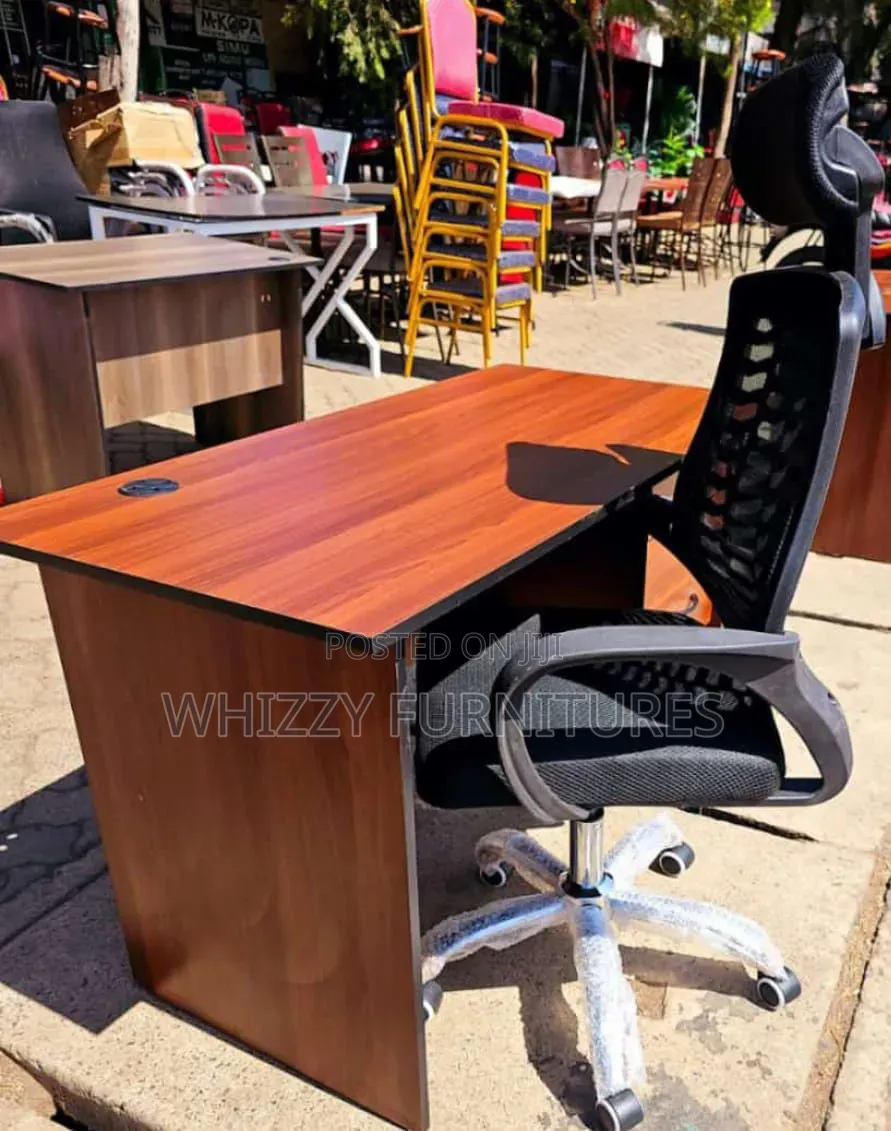 New Home/Office Desk and Ergonomic Office Chair