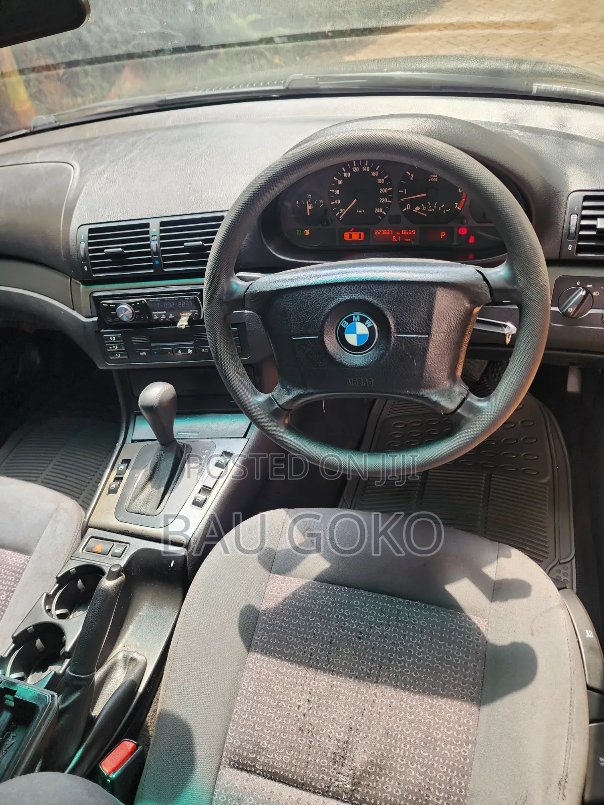 BMW 318i 2004 Black