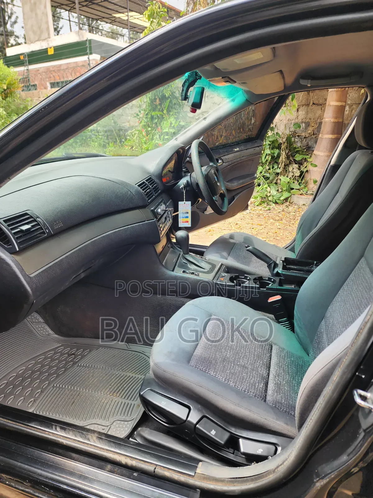 BMW 318i 2004 Black