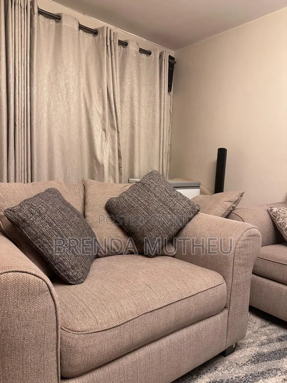 Living Room Seats
