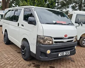 Toyota HiAce 2013 White
