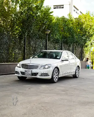 Mercedes-Benz C200 2011 White