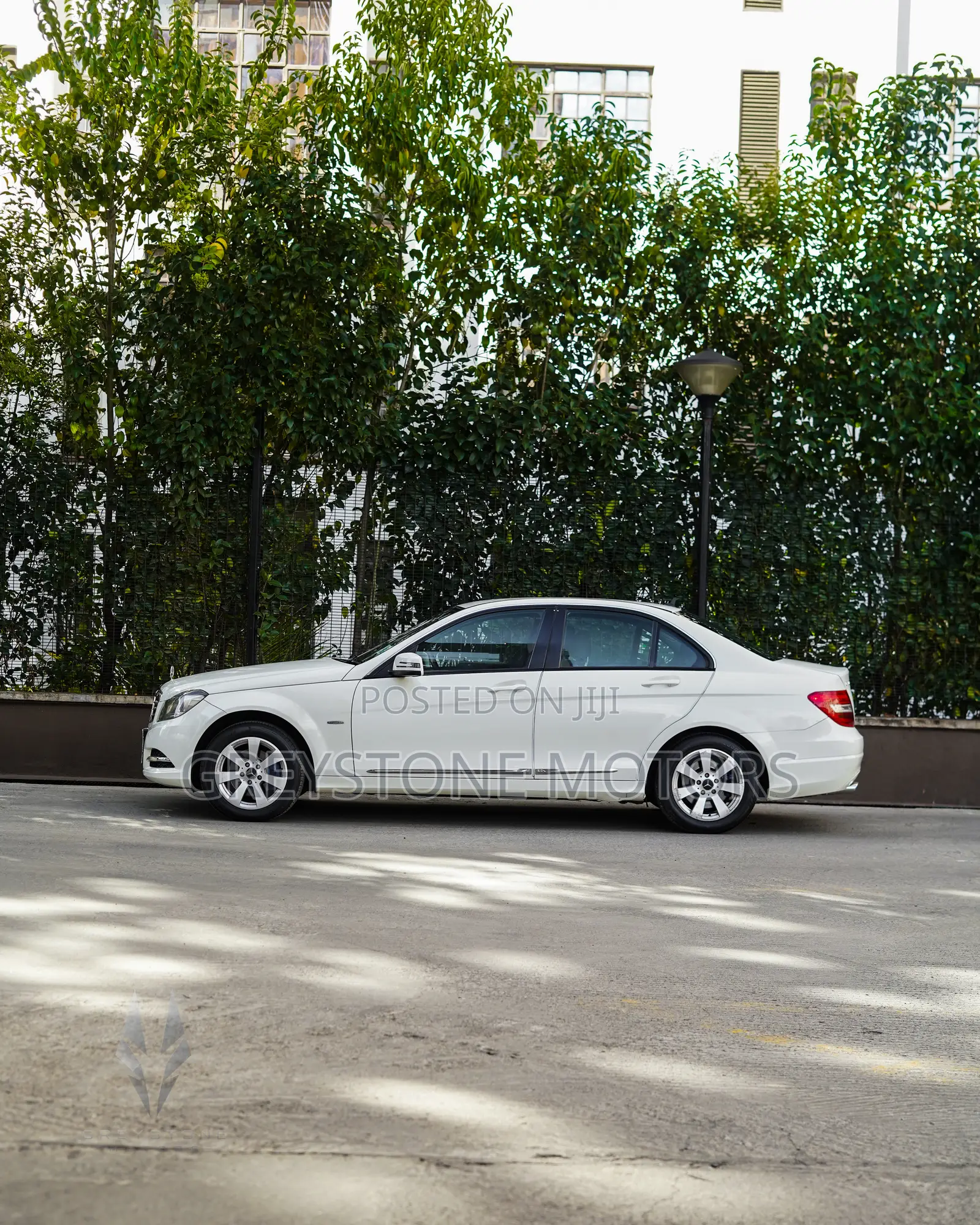 Mercedes-Benz C200 2011 White