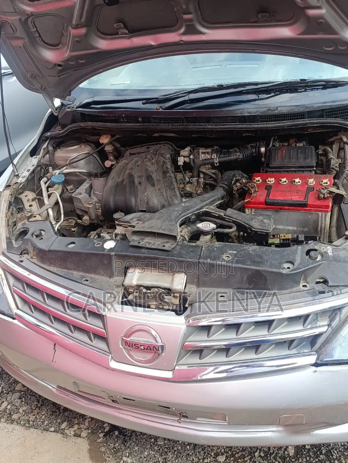 Nissan Tiida 2011 Silver