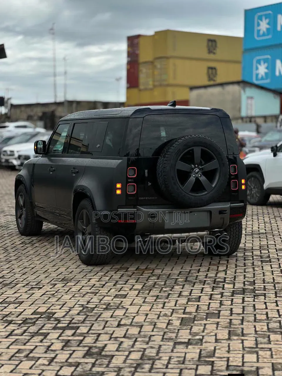 Land Rover Defender 110 P400 X-Dynamic SE 2025 Matt Black