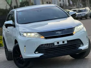 Toyota Harrier 2.0 2019 White