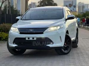 Toyota Harrier 2.0 2019 White