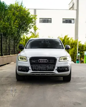 Audi Q5 2.0T Premium AWD quattro 2016 White