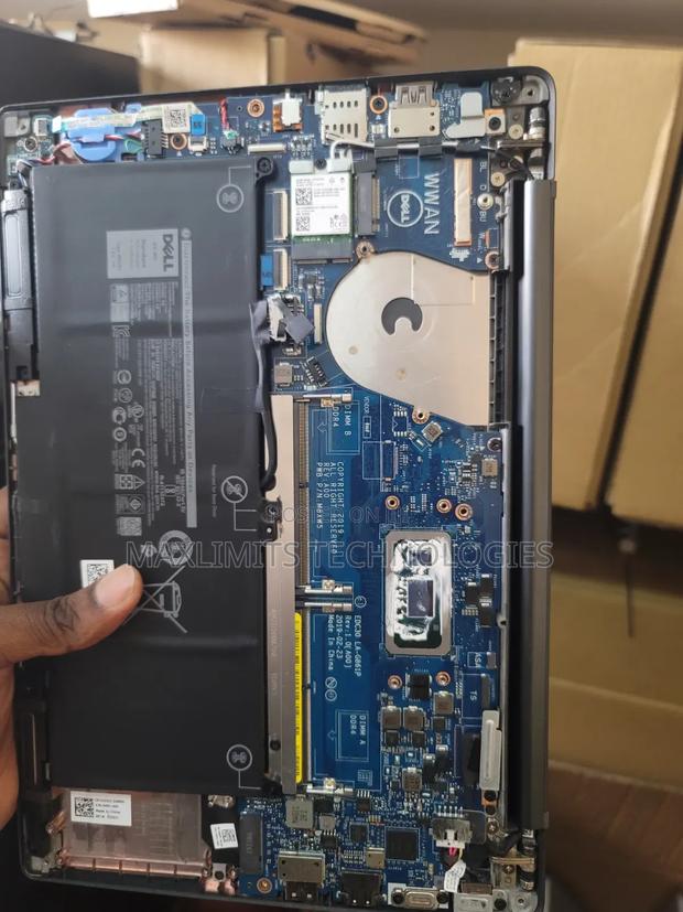 Dell Latitude 7300